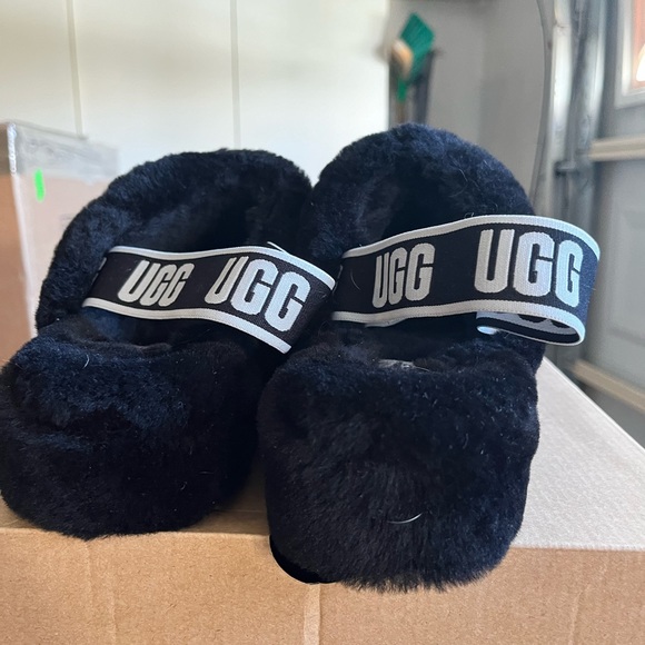 Ugg slippers - Picture 3 of 3